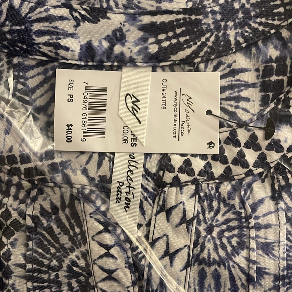 🚨New NY Collection Women's Petite Printed Pintuck Top - Picture 5 of 5
